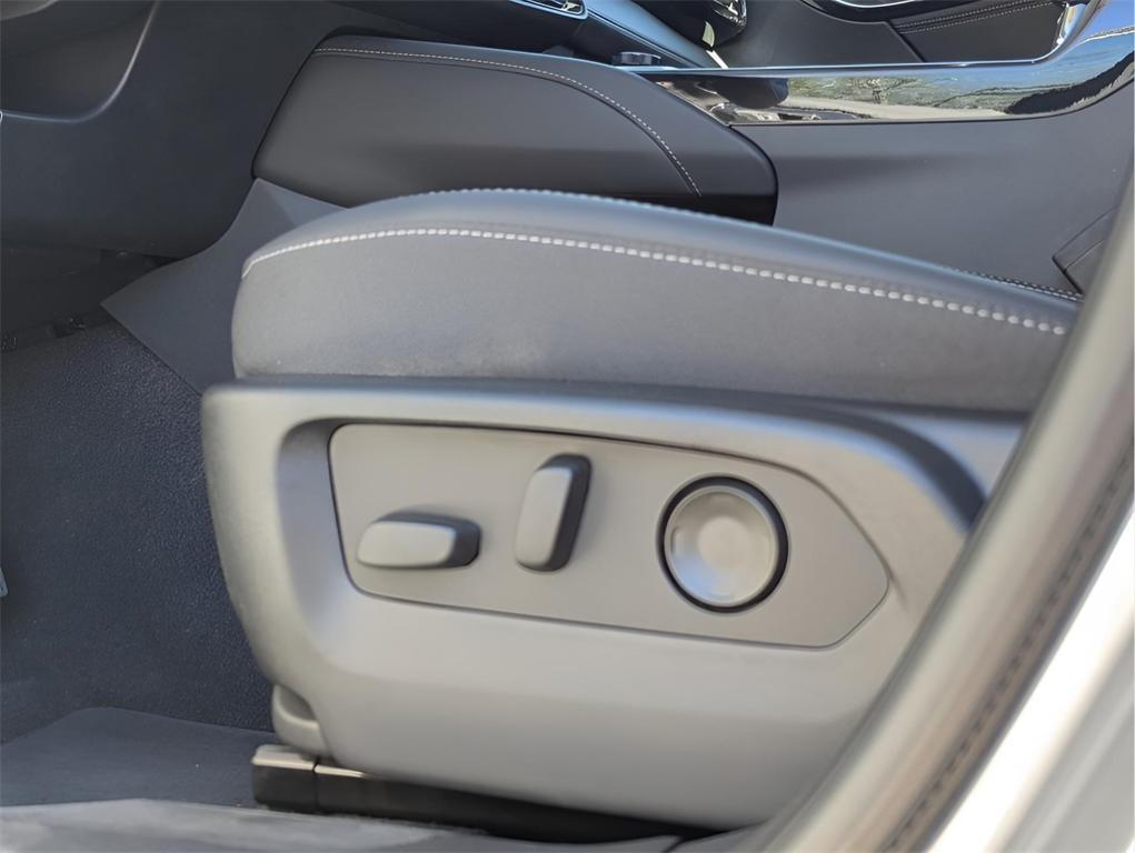 new 2025 Buick Envision car, priced at $38,935