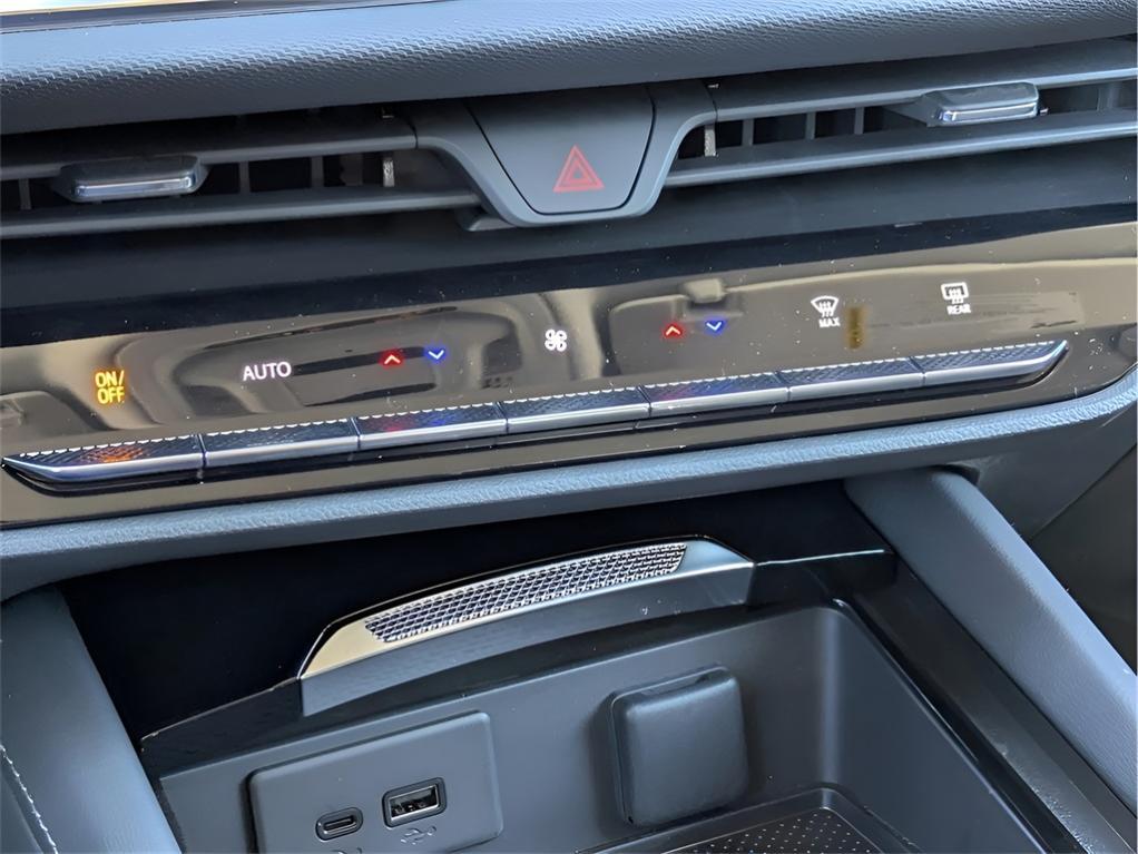 new 2025 Buick Envision car, priced at $38,935