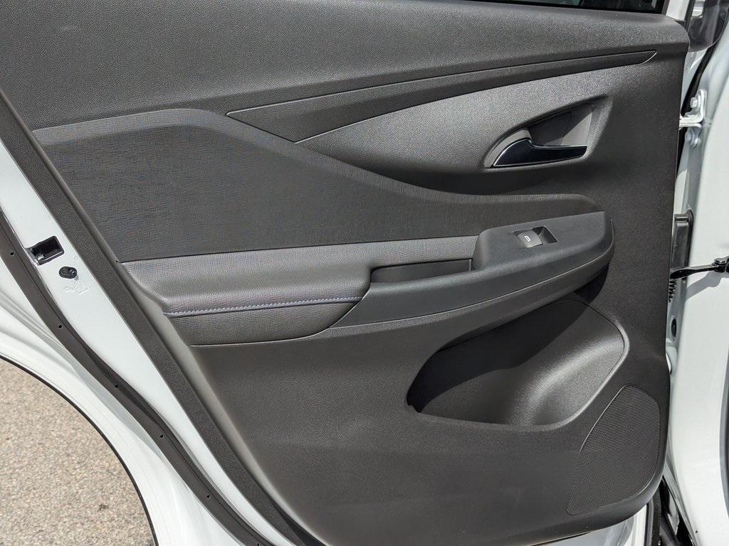 new 2025 Buick Envista car, priced at $28,485