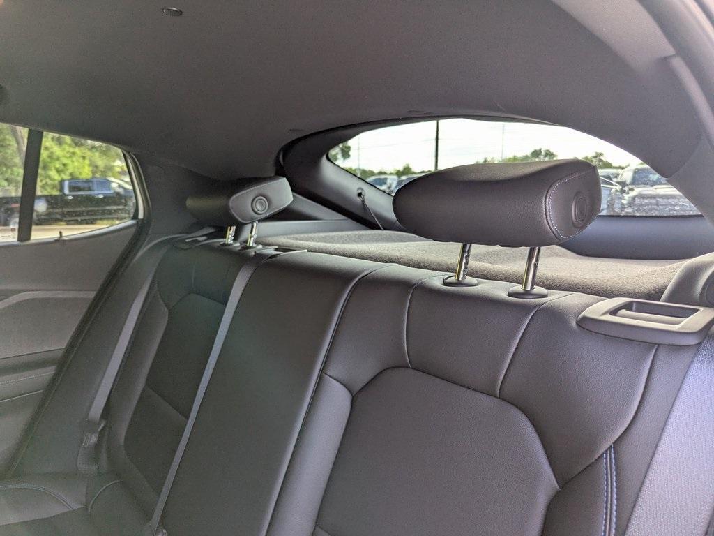 new 2025 Buick Envista car, priced at $28,485