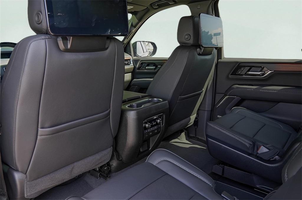 new 2025 GMC Yukon XL car, priced at $97,649