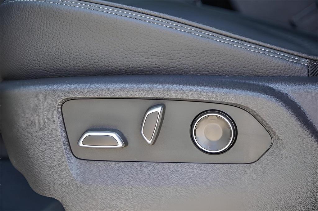 new 2025 GMC Yukon XL car, priced at $97,649