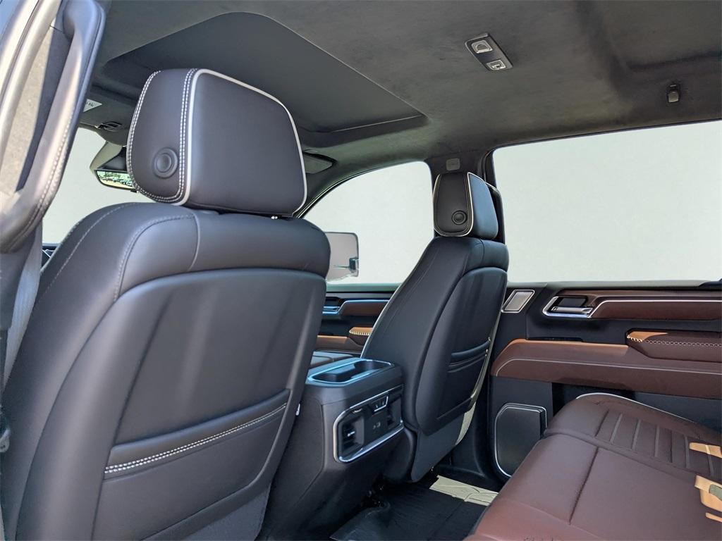 new 2025 GMC Sierra 3500 car, priced at $123,904