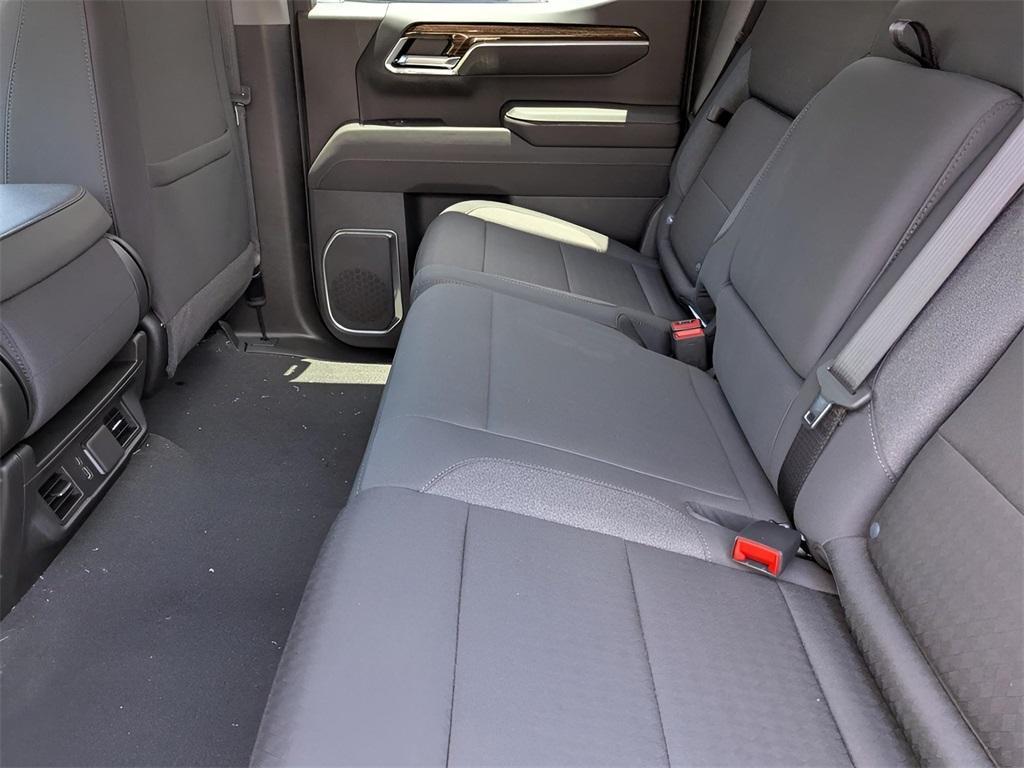 new 2025 GMC Sierra 1500 car, priced at $42,995