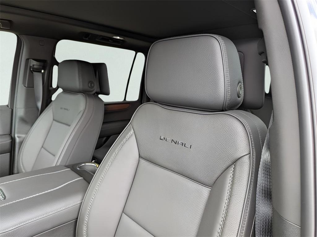 new 2025 GMC Yukon XL car, priced at $97,649