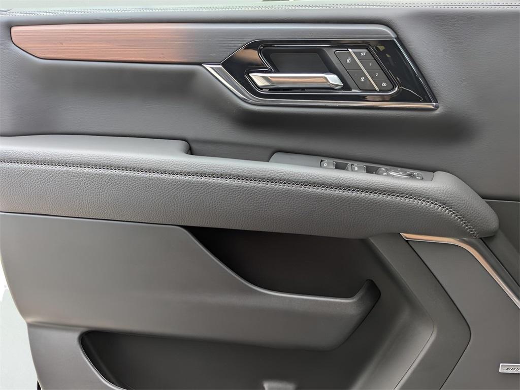 new 2025 GMC Yukon XL car, priced at $97,649