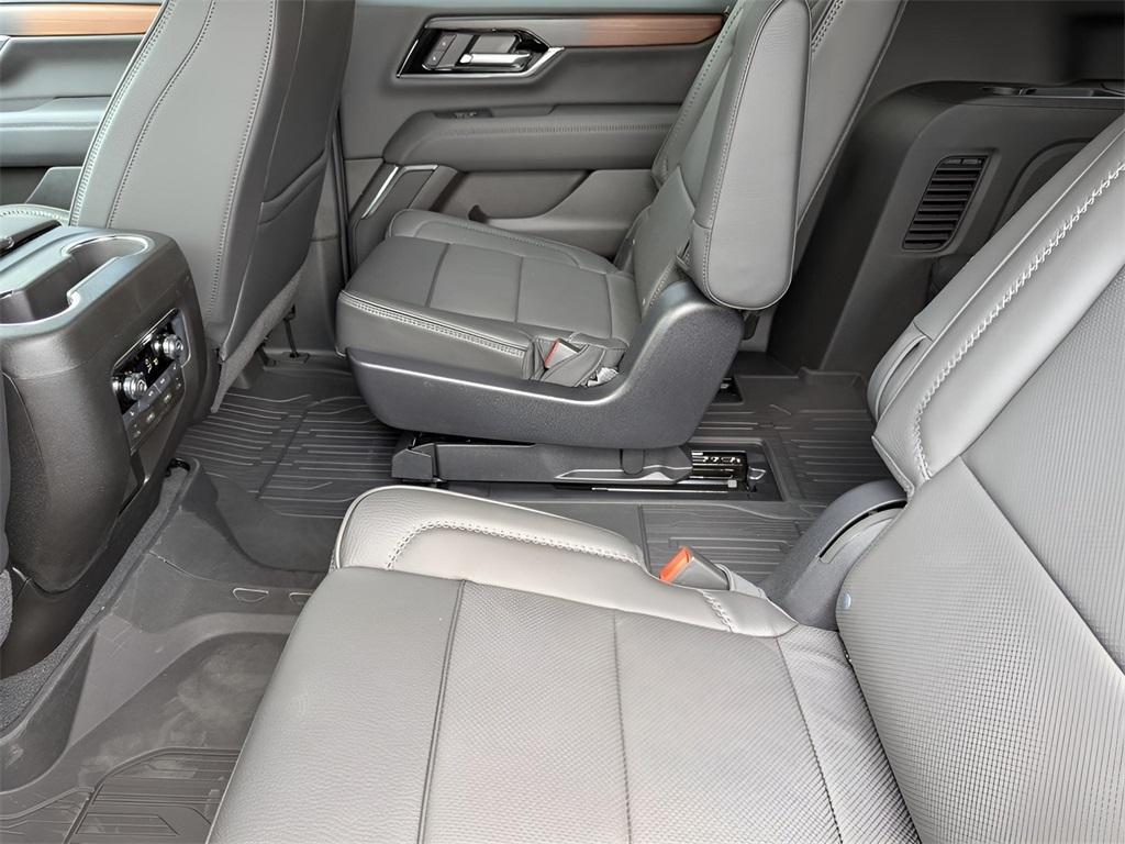 new 2025 GMC Yukon XL car, priced at $97,649