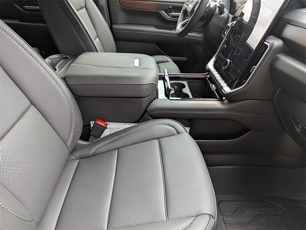 new 2025 GMC Yukon XL car, priced at $97,649