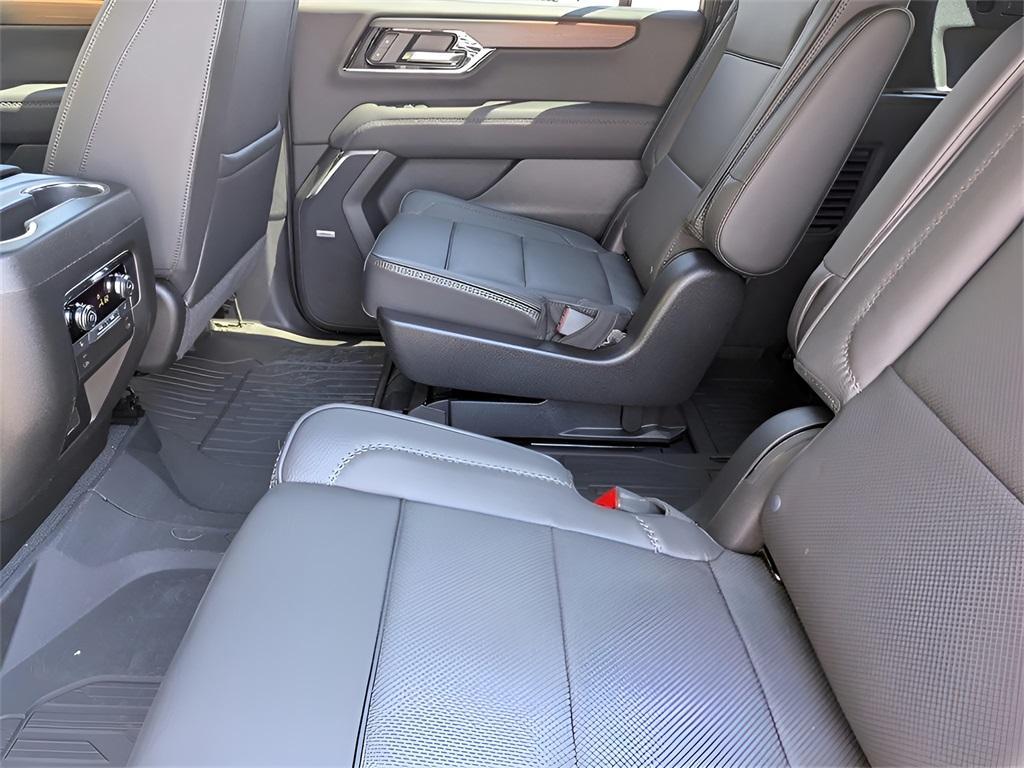 new 2025 GMC Yukon XL car, priced at $93,055