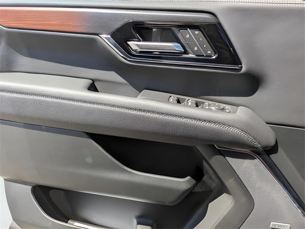 new 2025 GMC Yukon XL car, priced at $93,055