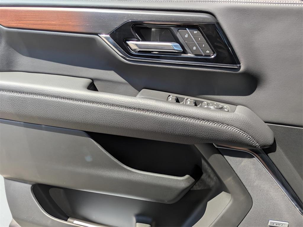 new 2025 GMC Yukon XL car, priced at $93,055