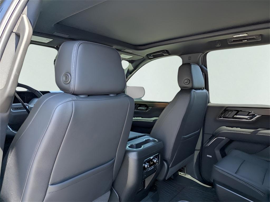 new 2025 GMC Yukon XL car, priced at $93,055