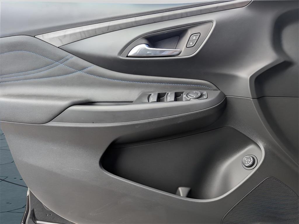 new 2025 Buick Envista car, priced at $28,980