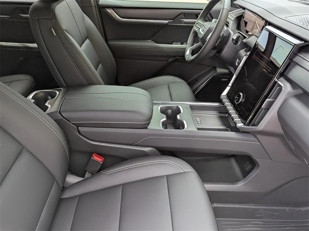 new 2025 GMC Acadia car, priced at $47,900