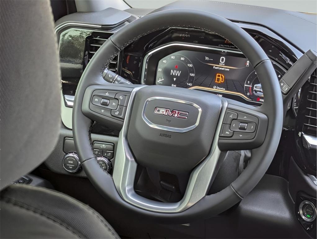 new 2025 GMC Sierra 1500 car, priced at $42,995