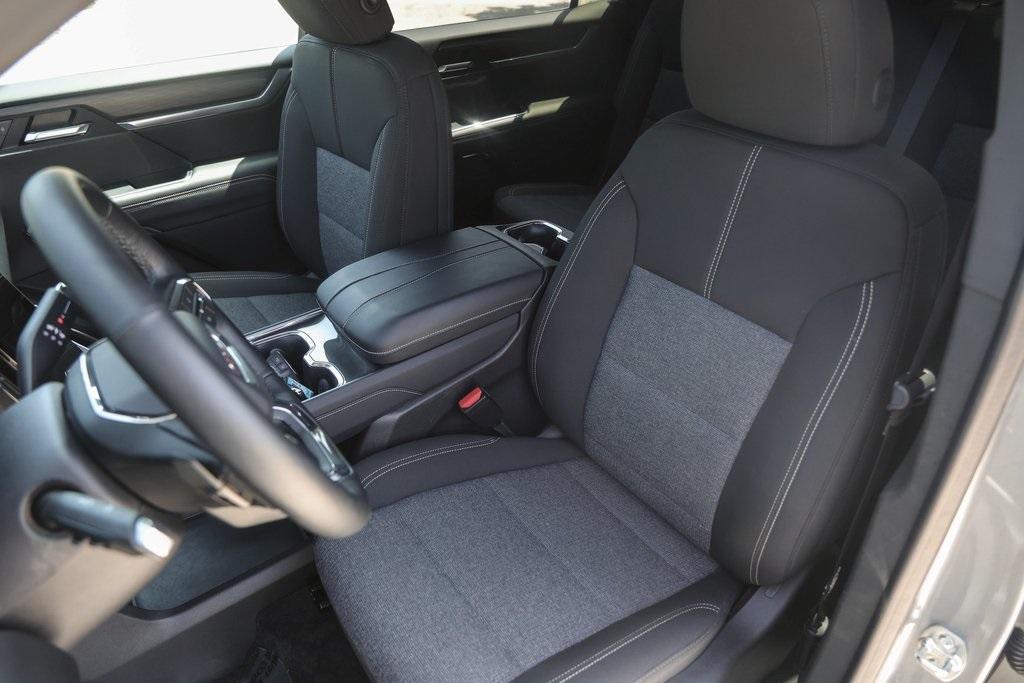 used 2025 GMC Acadia car, priced at $40,698