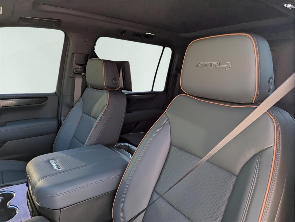 new 2025 GMC Yukon XL car, priced at $90,605
