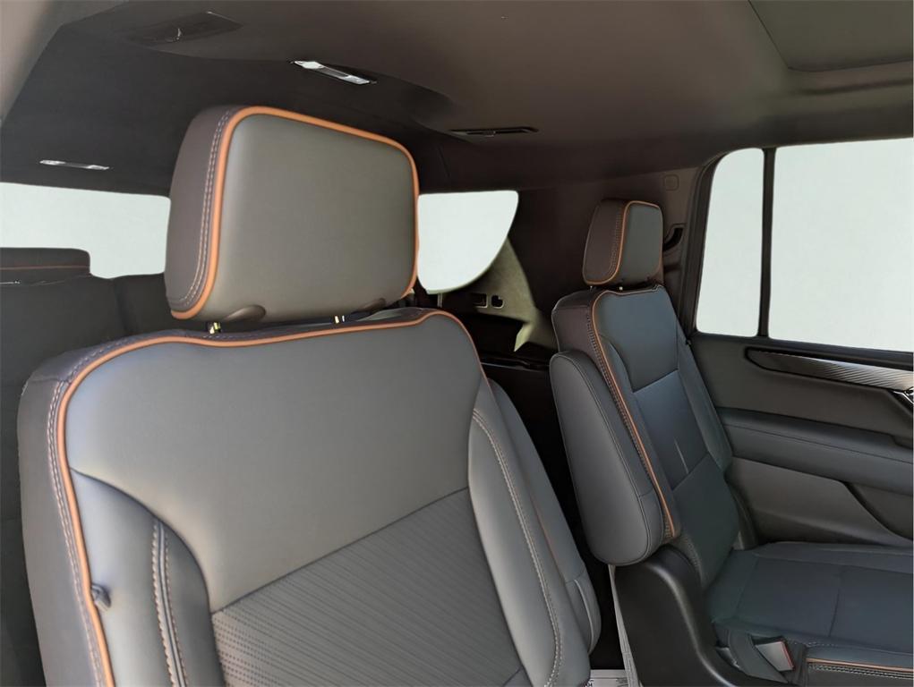 new 2025 GMC Yukon XL car, priced at $90,605