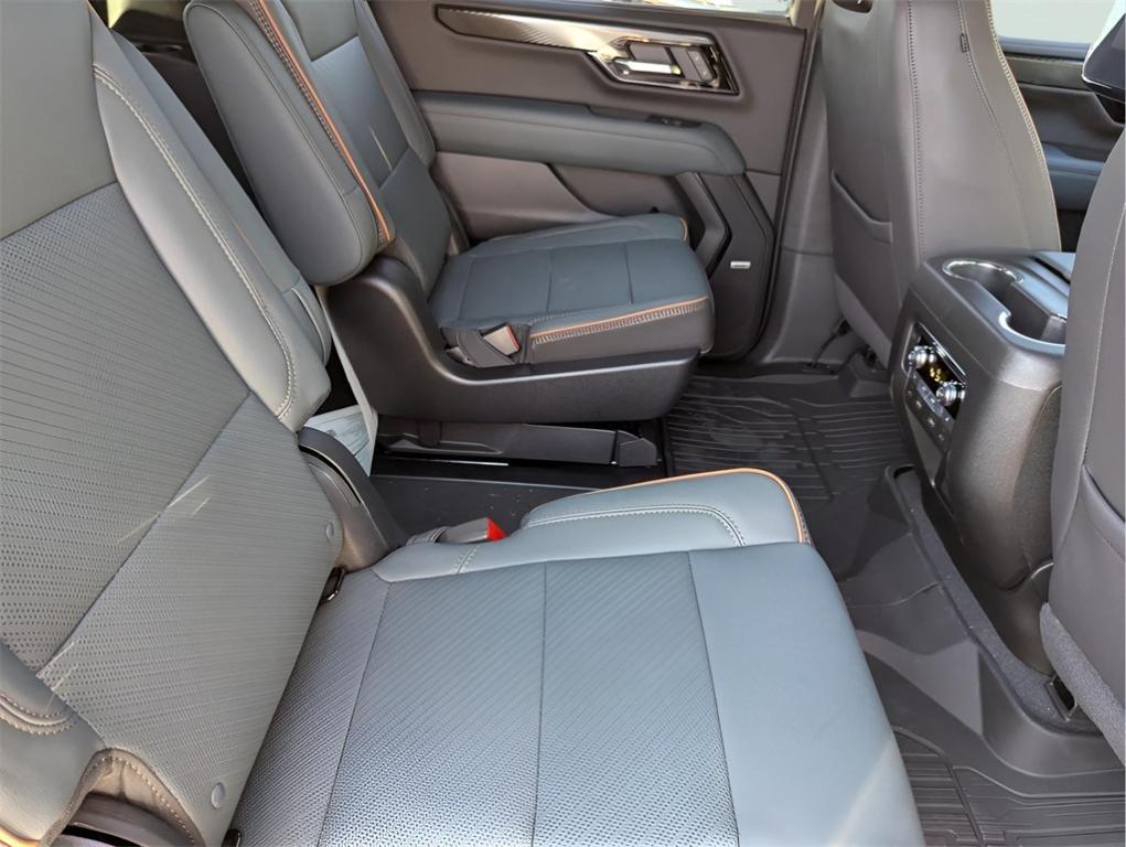 new 2025 GMC Yukon XL car, priced at $90,605