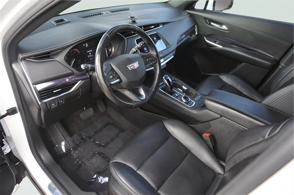 used 2022 Cadillac XT4 car, priced at $24,298