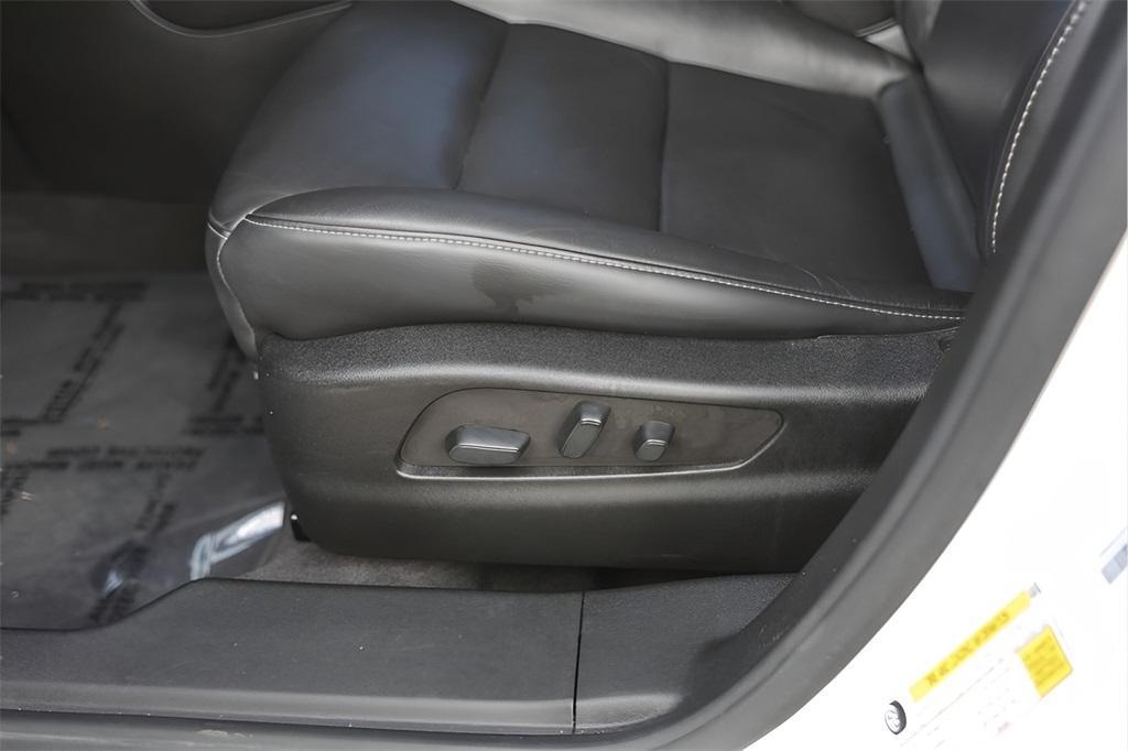 used 2022 Cadillac XT4 car, priced at $24,298