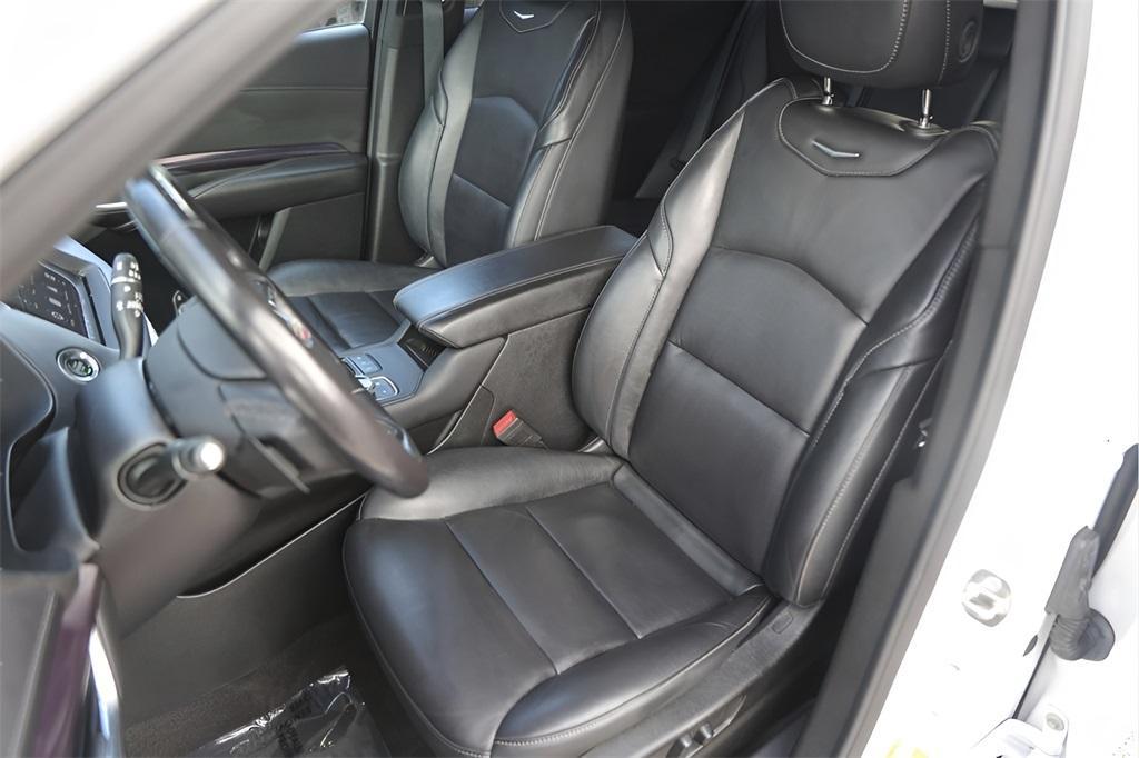 used 2022 Cadillac XT4 car, priced at $24,298