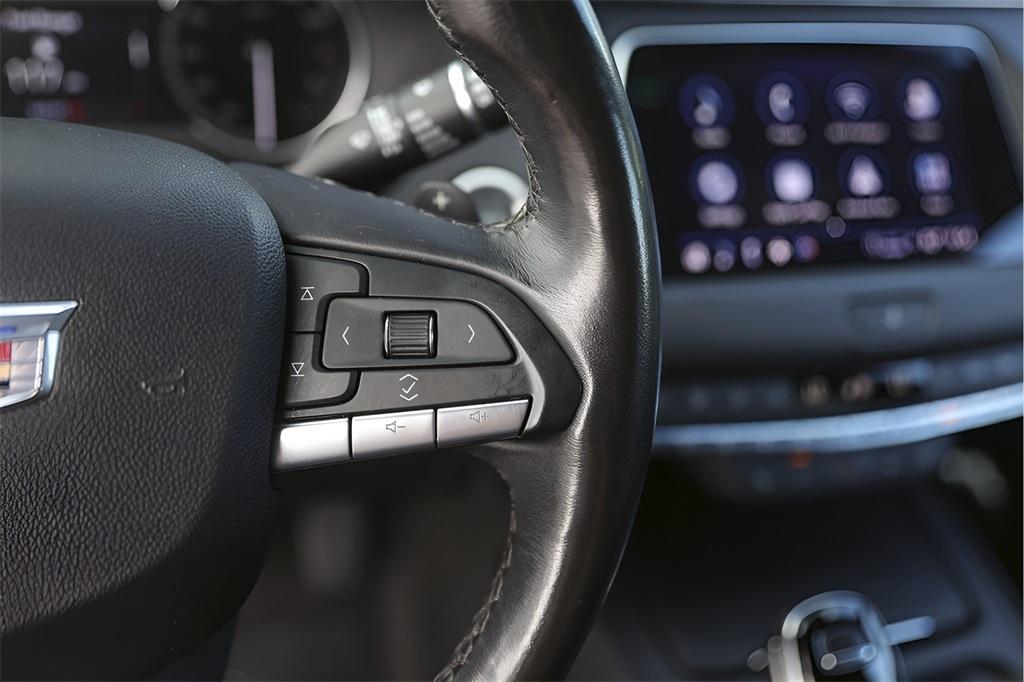 used 2022 Cadillac XT4 car, priced at $24,298