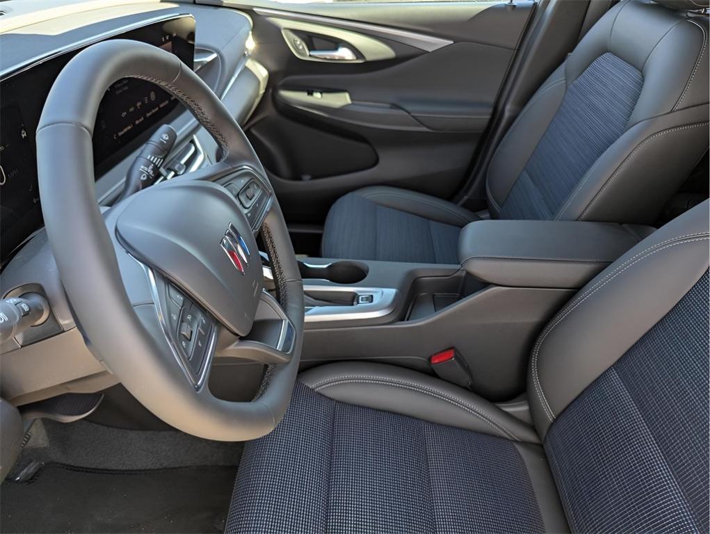 new 2025 Buick Envista car, priced at $27,055