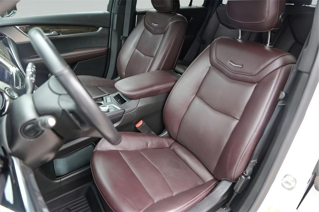 used 2021 Cadillac XT6 car, priced at $31,900