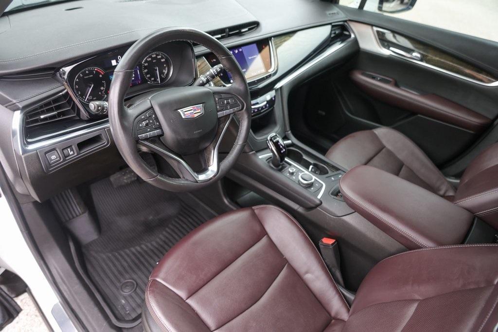 used 2021 Cadillac XT6 car, priced at $31,900