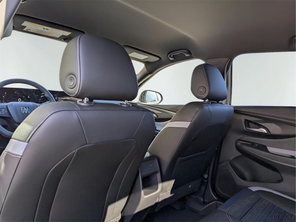 new 2025 Buick Envista car, priced at $26,655