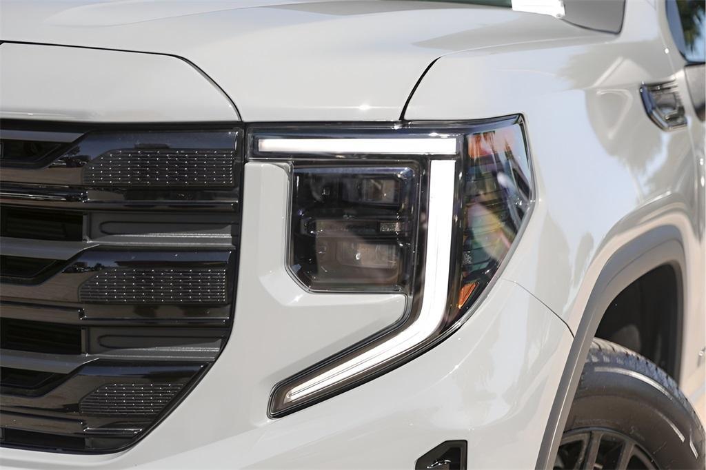 used 2024 GMC Sierra 1500 car, priced at $45,498
