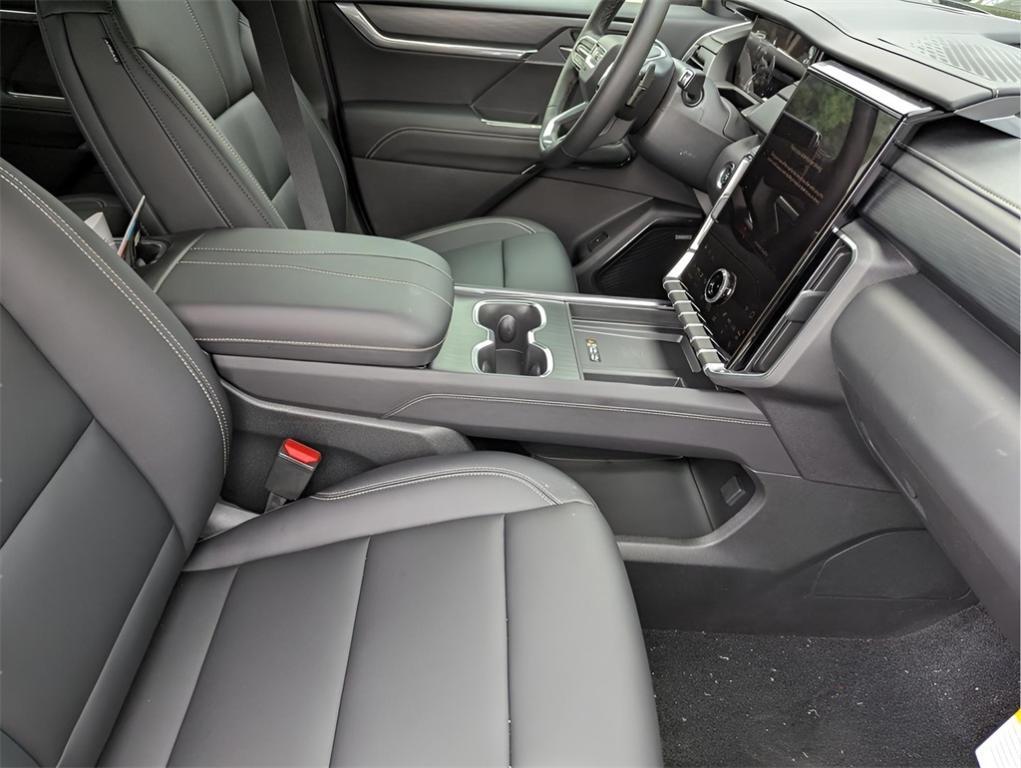 new 2025 GMC Acadia car, priced at $45,175