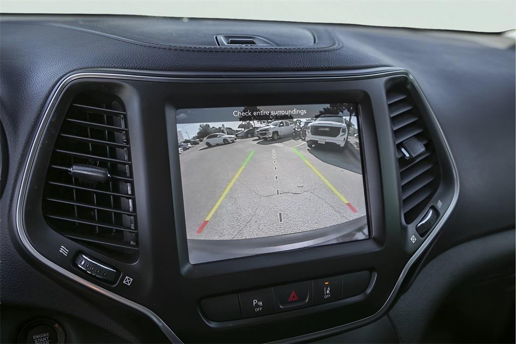 used 2021 Jeep Cherokee car, priced at $19,900