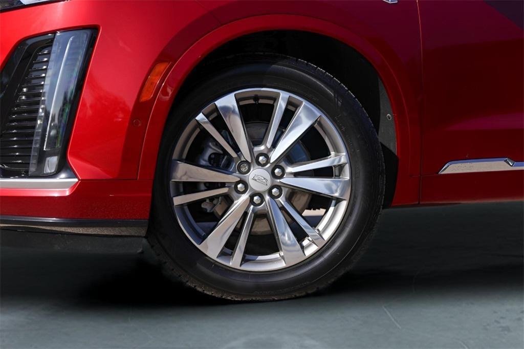 used 2021 Cadillac XT6 car, priced at $25,900