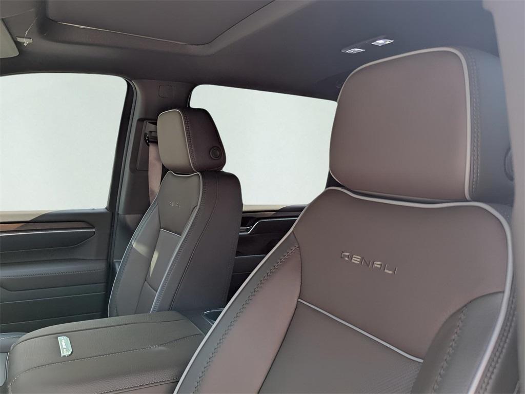 new 2025 GMC Sierra 2500 car, priced at $80,845