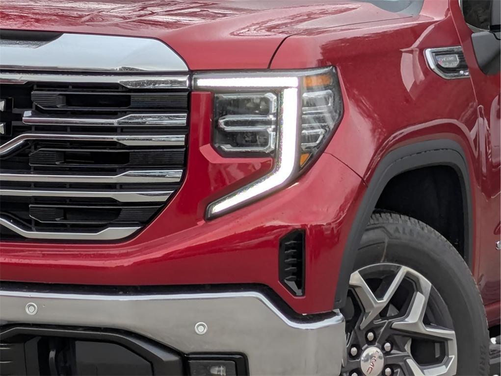 new 2025 GMC Sierra 1500 car, priced at $56,375