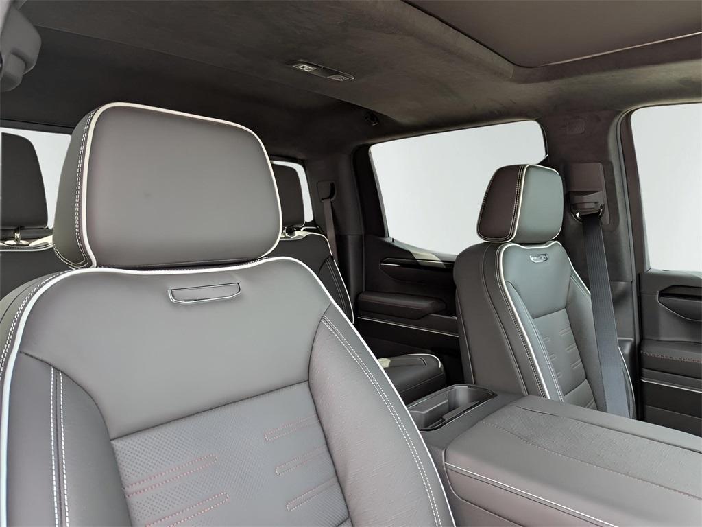 new 2025 GMC Sierra 1500 car, priced at $75,679