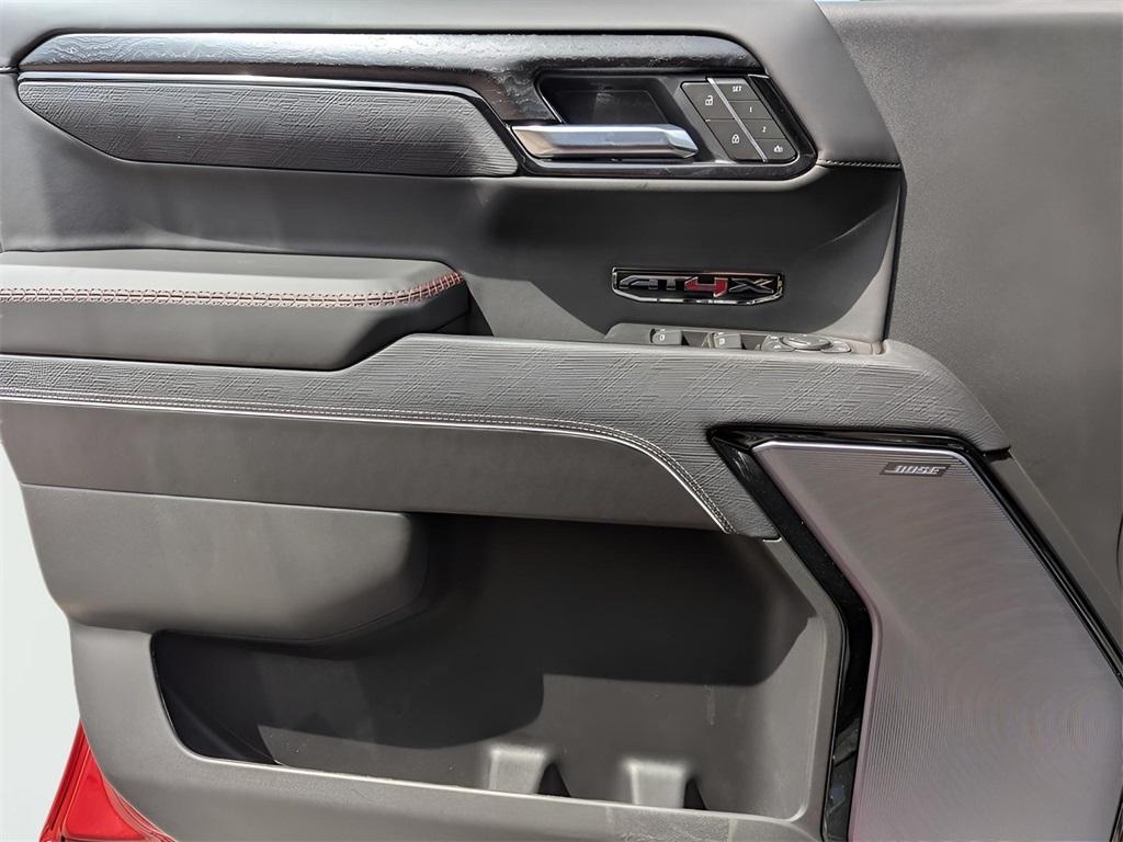 new 2025 GMC Sierra 1500 car, priced at $75,679