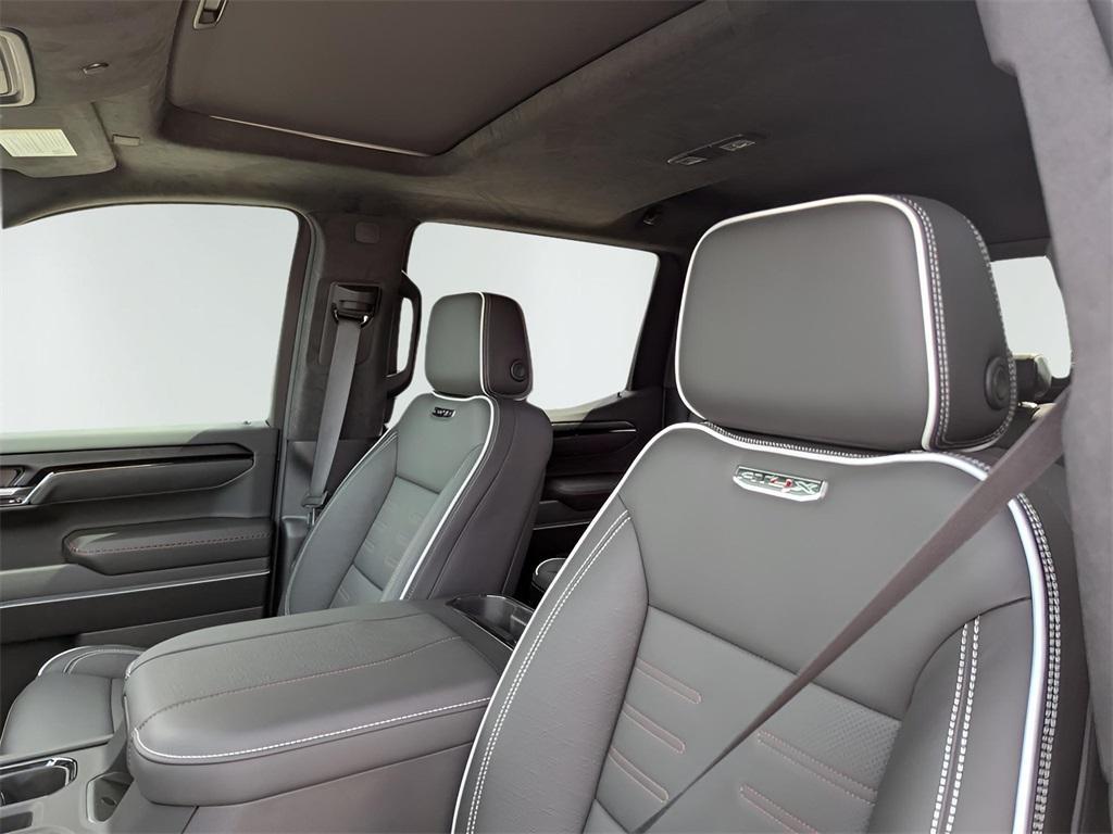 new 2025 GMC Sierra 1500 car, priced at $75,679
