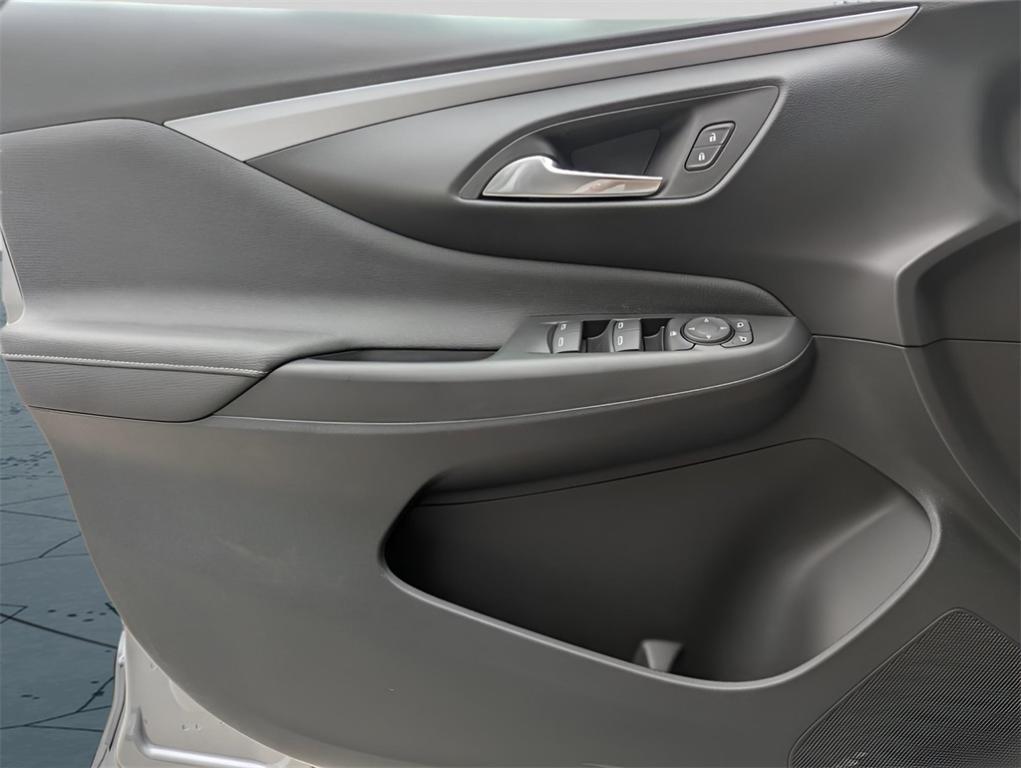 new 2025 Buick Envista car, priced at $27,355