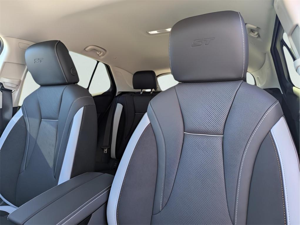 new 2025 Buick Envision car, priced at $36,935