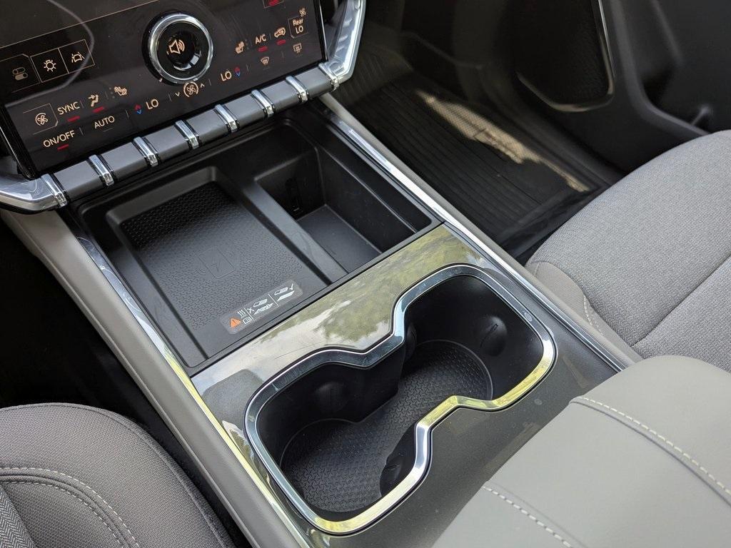 new 2025 GMC Acadia car, priced at $42,752