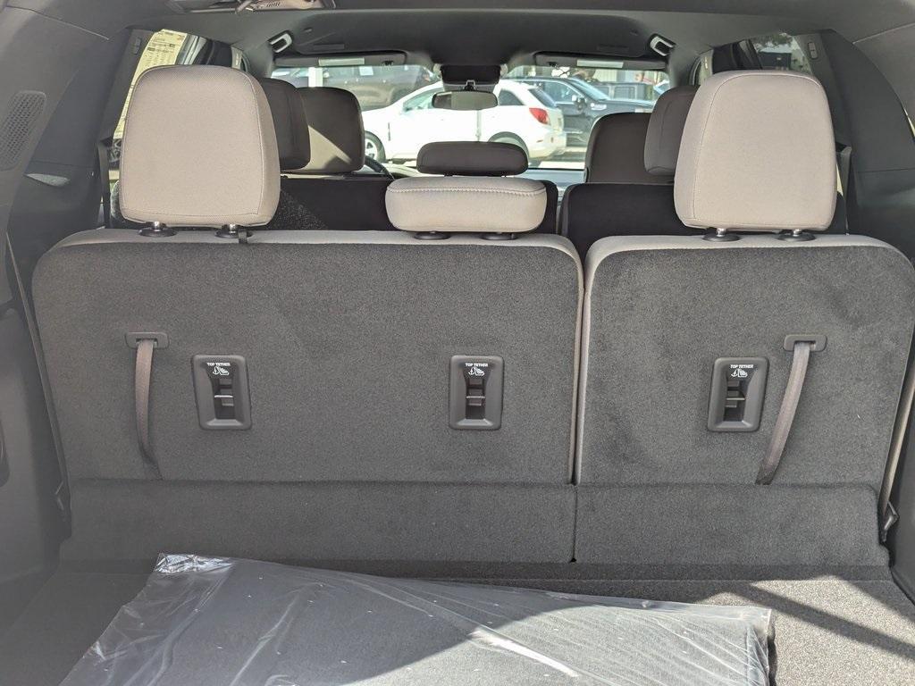 new 2025 GMC Acadia car, priced at $42,752
