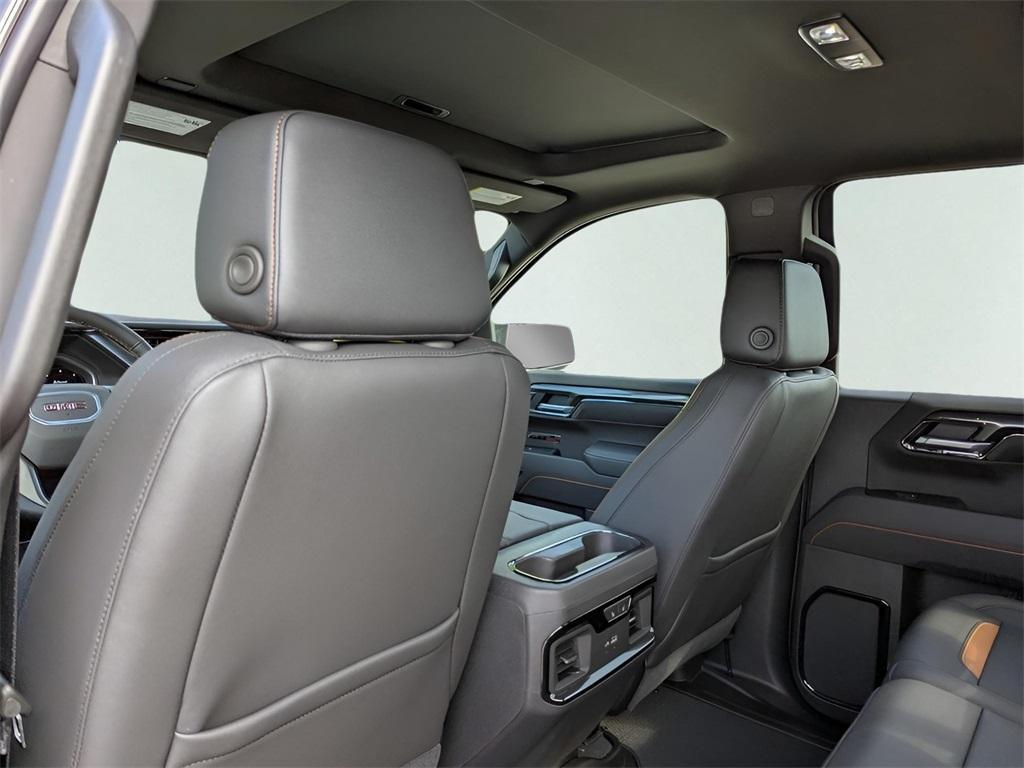 new 2025 GMC Sierra 1500 car, priced at $69,355