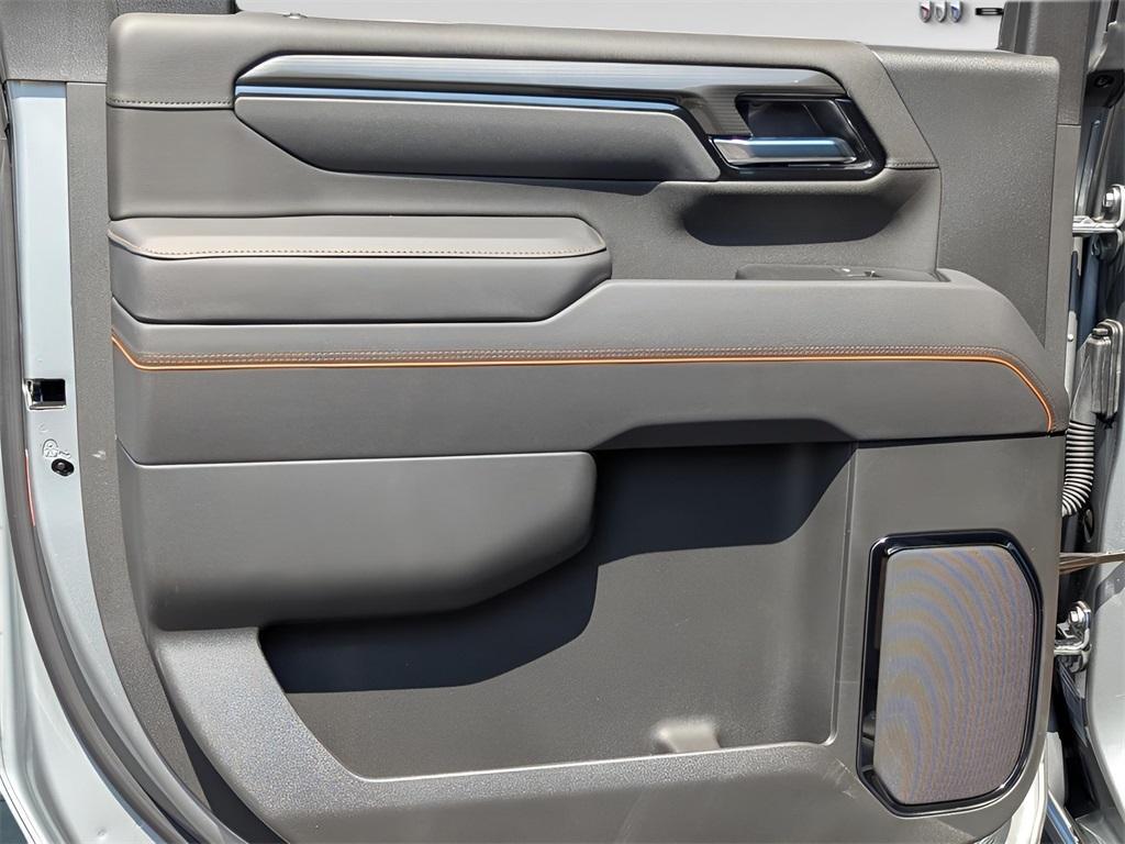 new 2025 GMC Sierra 2500 car, priced at $85,799