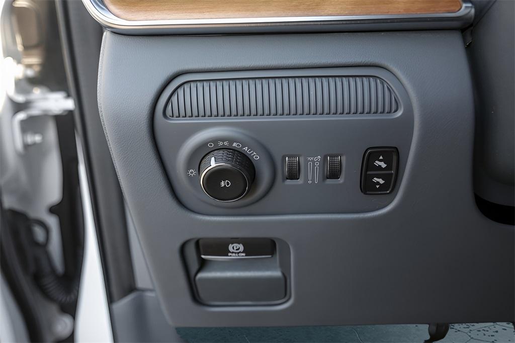 used 2024 Jeep Grand Wagoneer car, priced at $77,900