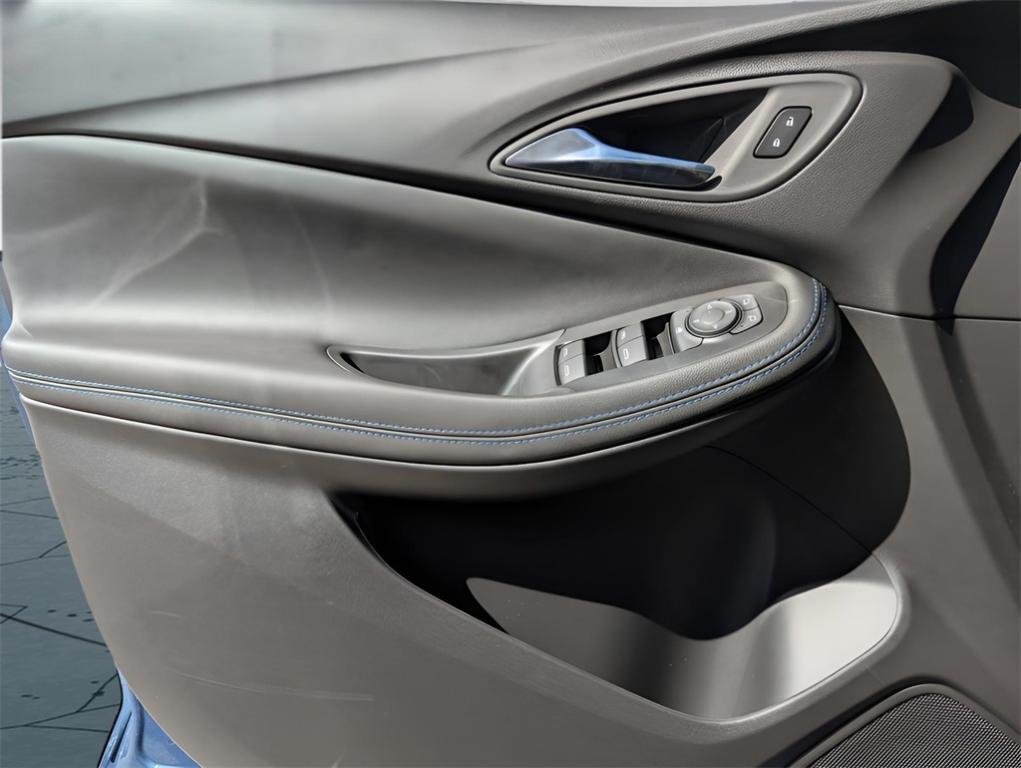 new 2025 Buick Encore GX car, priced at $24,320