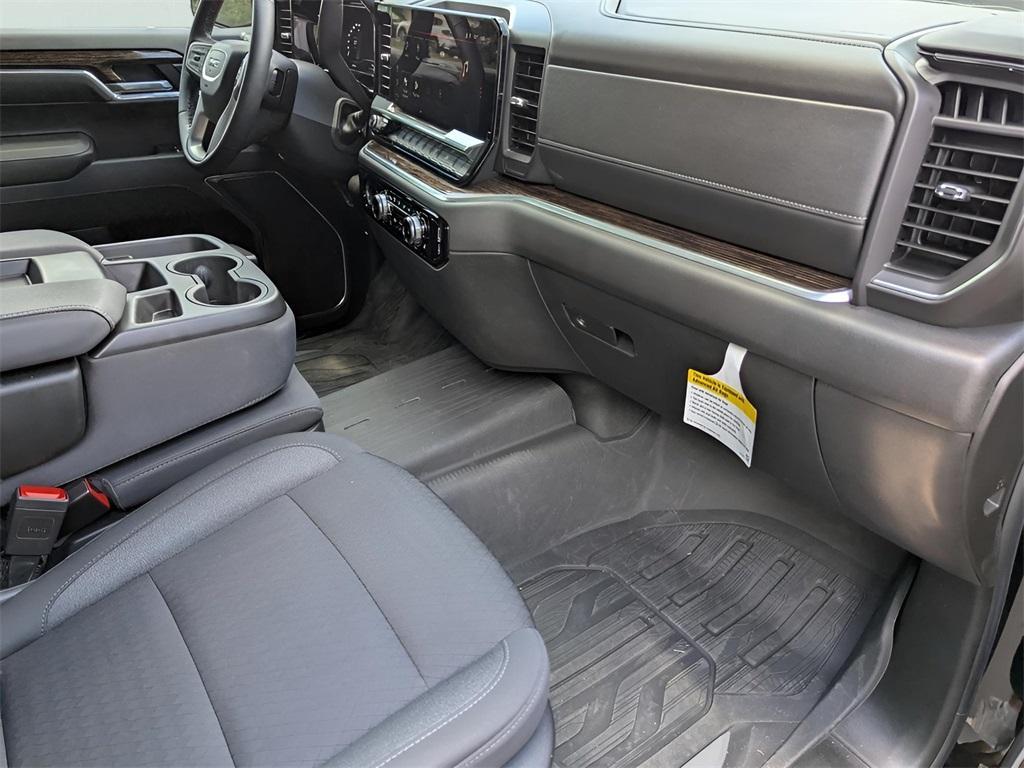 new 2024 GMC Sierra 1500 car, priced at $42,770