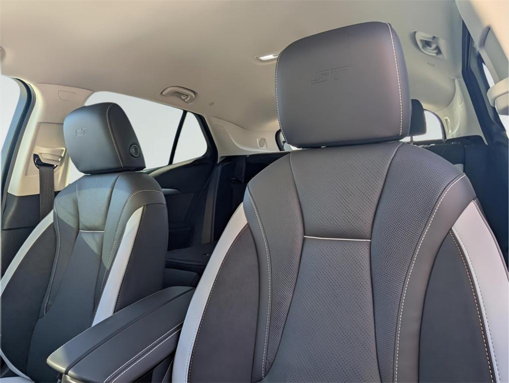 new 2025 Buick Envision car, priced at $41,240